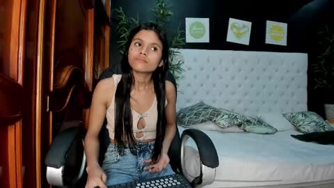 little_jheimy online show from February 2025 11:23:02 PM