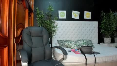 little_jheimy online show from March 2025 07:11:02 PM