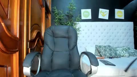 little_jheimy online show from March 2025 09:24:02 AM