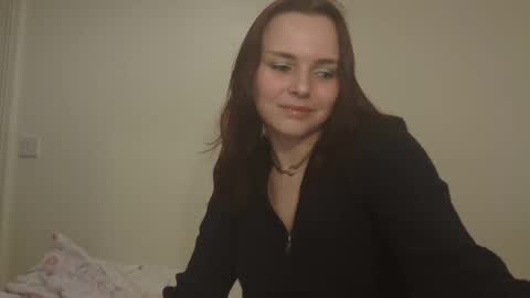 Snapshot of little_kinky_gal chatting on October 2025 08:20:01 PM little_kinky_gal online show from October 2025 08:20:01 PM