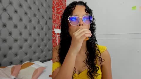 little_lilith_apple online show from December 2024 11:02:02 PM