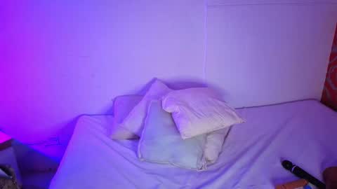 little_lilith_apple online show from October 2025 11:09:02 AM