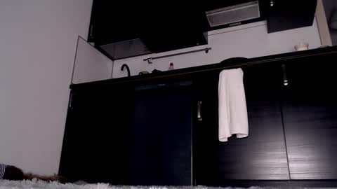 Alice.. online show from October 2025 03:51:01 AM