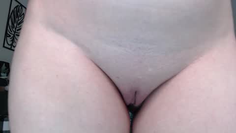 Snapshot of little_pearl_ chatting on January 2025 11:16:02 PM Adaline online show from January 2025 11:16:02 PM