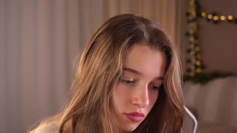 Kiki online show from October 2025 03:31:02 PM