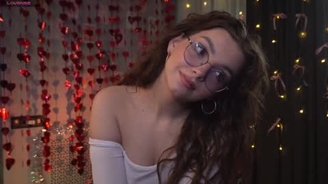 Kiki online show from February 2026 07:21:02 PM