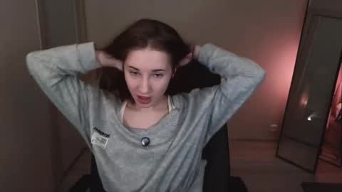 little_pretty_woman online show from October 2025 06:06:02 PM