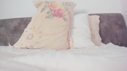 hey im anna online show from February 2025 11:38:02 AM