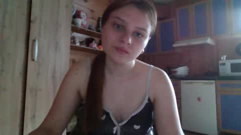 little_shygirl_ online show from September 2025 04:05:01 AM