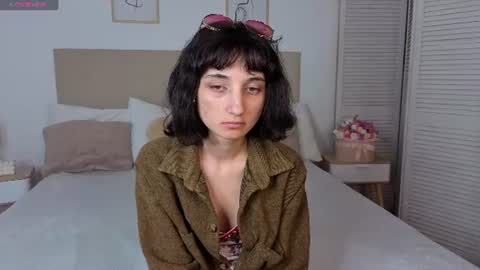 Snapshot of little_zoi chatting on June 2026 07:18:02 AM Zoi online show from June 2026 07:18:02 AM