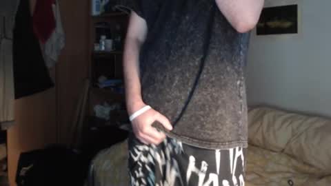 littlealien7 online show from October 2025 09:27:02 PM