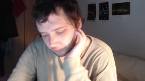 littlealien7 online show from October 2025 08:03:02 PM