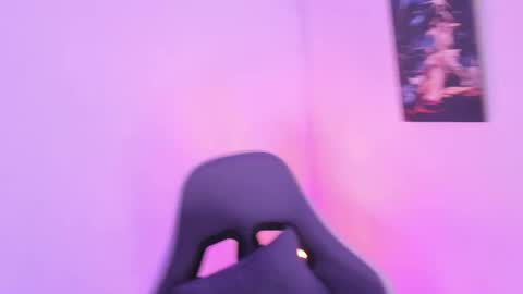 littleangell7 online show from September 2025 10:42:02 AM