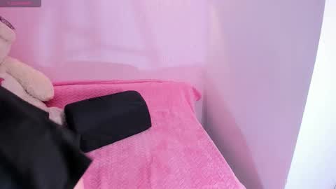 Ari online show from December 2025 07:09:01 PM