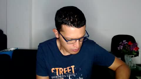 Manu online show from December 2024 04:23:01 AM