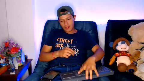Snapshot of littledicklatin chatting on May 2026 02:51:02 AM Manu online show from May 2026 02:51:02 AM