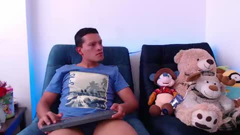 Snapshot of littledicklatin chatting on June 2026 09:14:02 PM Manu online show from June 2026 09:14:02 PM