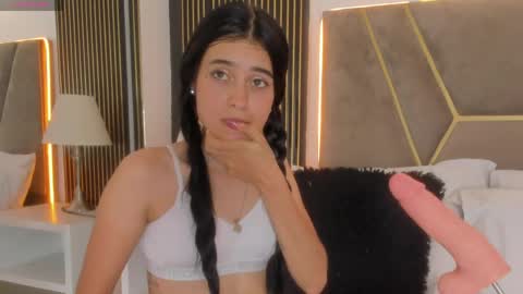 Molly online show from April 2026 07:29:02 PM