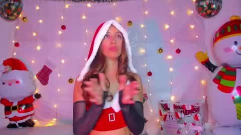 Snapshot of littlee_emma_ chatting on December 2024 06:27:01 AM littlee_emma_ online show from December 2024 06:27:01 AM