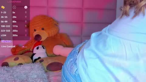 Snapshot of littlee_emma_ chatting on March 2025 03:35:02 AM littlee_emma_ online show from March 2025 03:35:02 AM