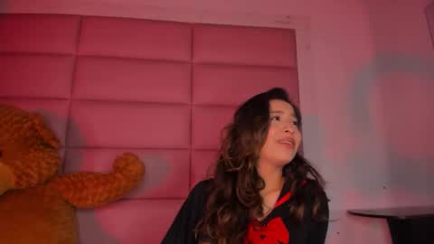 littlee_emma_ online show from November 2025 12:09:02 AM