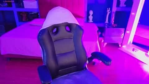 Angel  online show from February 2026 09:19:01 PM