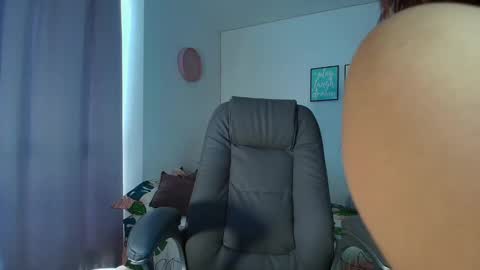 Snapshot of littlee_sophiee chatting on December 2024 02:08:02 PM Sophie online show from December 2024 02:08:02 PM