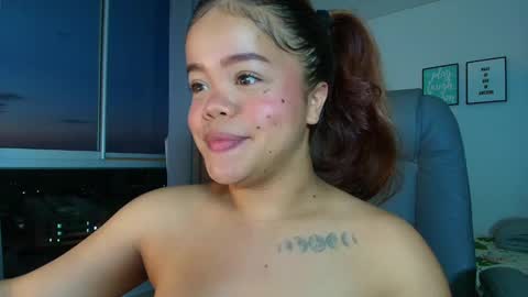 Snapshot of littlee_sophiee chatting on December 2024 11:13:02 PM Sophie online show from December 2024 11:13:02 PM