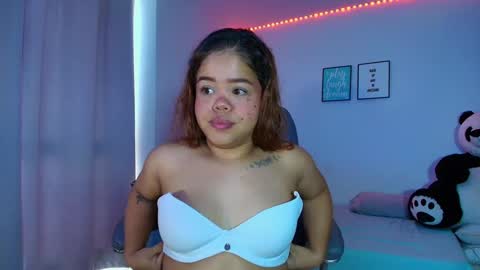 Snapshot of littlee_sophiee chatting on December 2024 02:43:02 PM Sophie online show from December 2024 02:43:02 PM