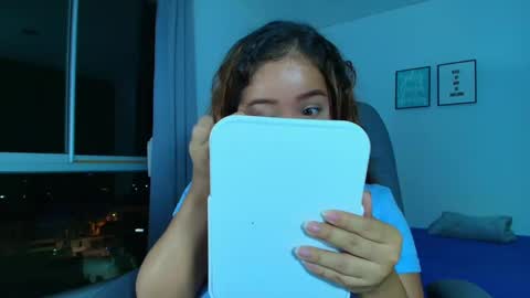 Snapshot of littlee_sophiee chatting on January 2025 12:15:01 AM Sophie online show from January 2025 12:15:01 AM