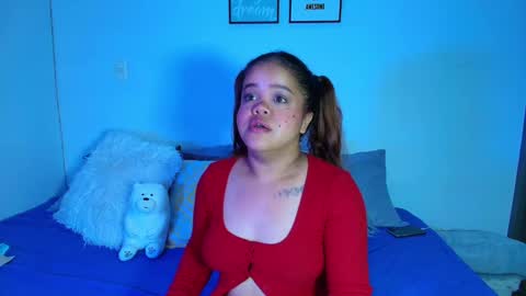 Snapshot of littlee_sophiee chatting on January 2025 03:15:01 AM Sophie online show from January 2025 03:15:01 AM