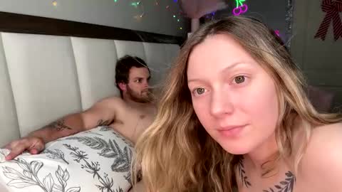 Snapshot of littleemommaa23 chatting on December 2024 09:17:02 AM LittleMomma online show from December 2024 09:17:02 AM