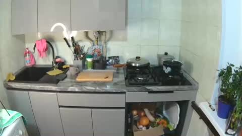 littlehappines online show from November 2025 09:26:01 PM