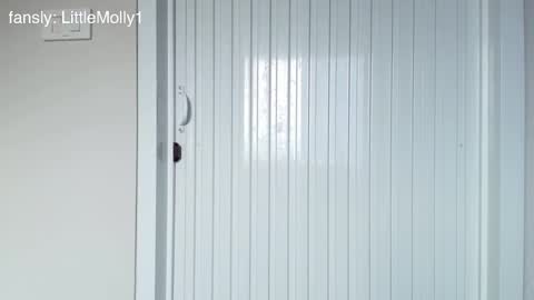 Snapshot of littlemolly1 chatting on October 2025 07:49:02 AM Little Molly online show from October 2025 07:49:02 AM