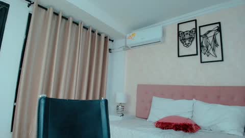 Sarahs Room online show from January 2025 12:46:01 AM