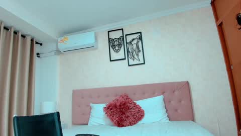 Sarahs Room online show from January 2025 06:34:01 AM