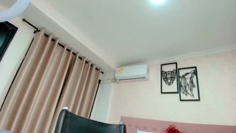 Sarahs Room online show from March 2025 03:43:02 AM