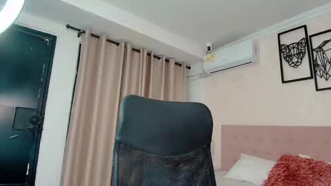 Sarahs Room online show from October 2025 09:10:02 PM