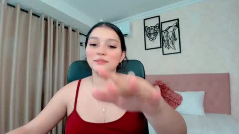 Sarahs Room online show from November 2025 08:07:01 PM