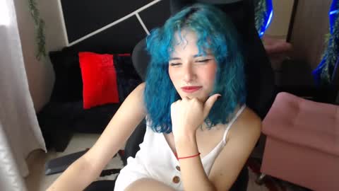 LAUREN online show from September 2025 05:47:02 PM