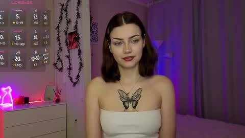 Bella online show from November 2025 04:22:02 AM