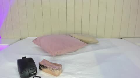 Snapshot of littleoliviia_ chatting on February 2025 12:58:02 PM im olivia IG littleolivia01 online show from February 2025 12:58:02 PM