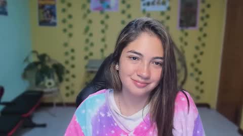 Mia  Wednesday to Sunday 730 am to 1030 am Colombian Hour D online show from April 2026 03:52:01 AM