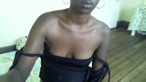 littlesandie online show from December 2024 09:41:01 AM
