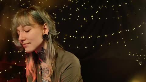 Niki  free tg channel with some photos gifs and info about streams  online show from January 2026 12:44:02 PM