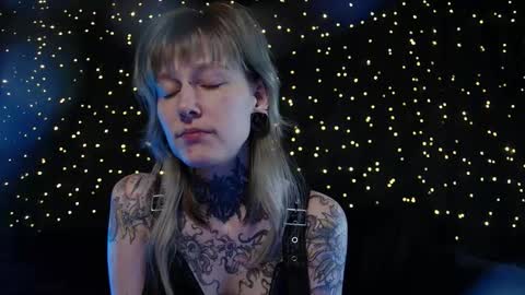 Niki  free tg channel with some photos gifs and info about streams  online show from March 2026 04:03:01 PM