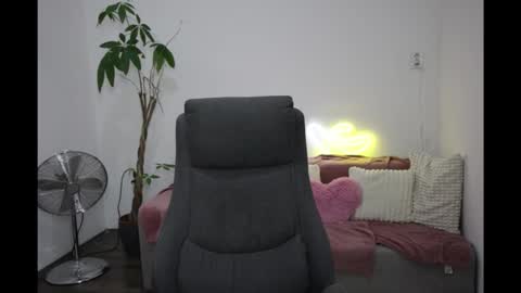 Snapshot of littlestellaspark chatting on September 2025 12:42:02 PM littlestellaspark online show from September 2025 12:42:02 PM