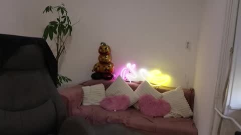 Snapshot of littlestellaspark chatting on October 2025 06:45:01 AM littlestellaspark online show from October 2025 06:45:01 AM