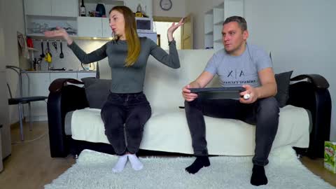 Little Tifany online show from October 2025 12:50:02 PM