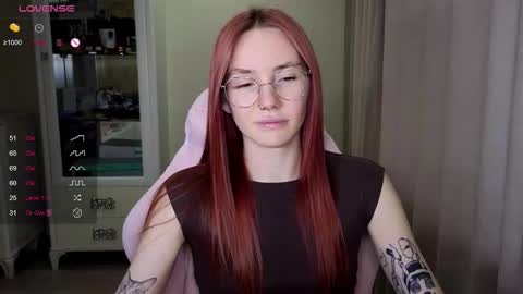 Eliana online show from October 2025 10:49:01 AM